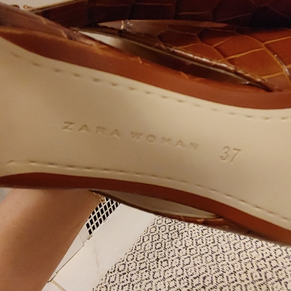 SOLD Brand new Zara slingback heels - Picture 8 of 9